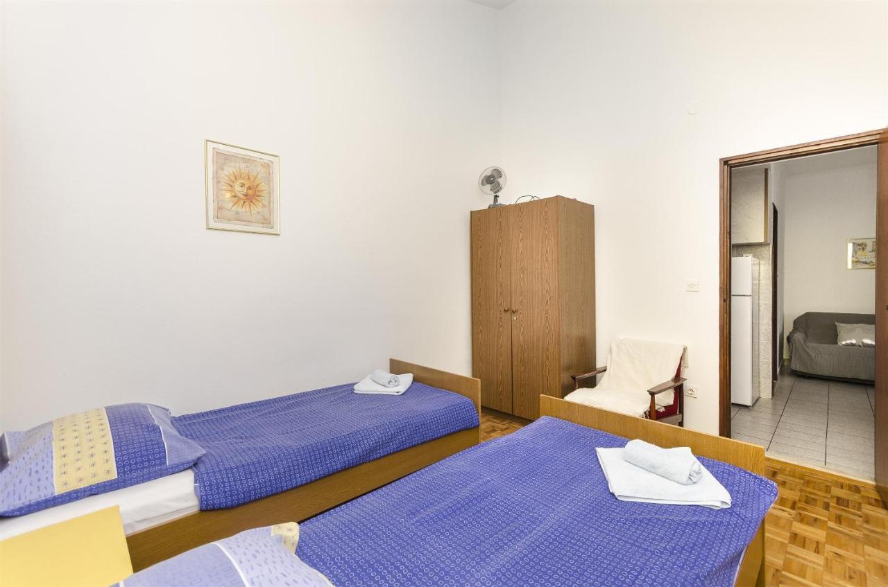 Apartments And Room Lotus Tribalj 外观 照片