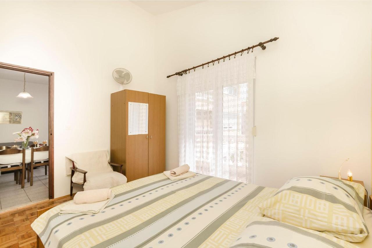 Apartments And Room Lotus Tribalj 外观 照片